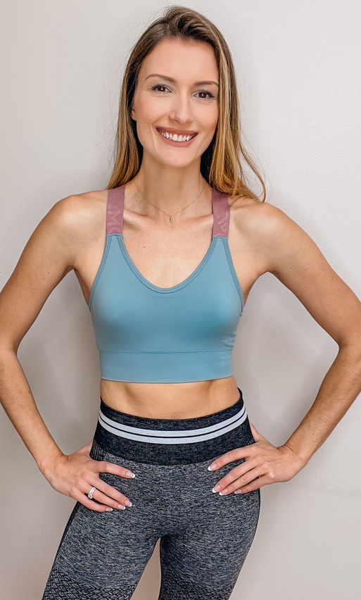 activewear ugc creator smiling before a workout